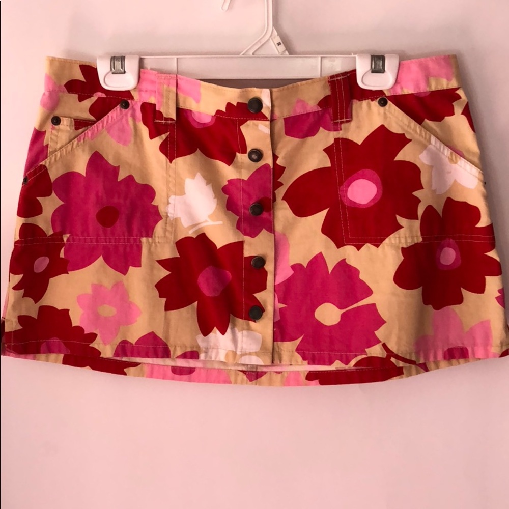 Early 2000’s floral mini skirt
